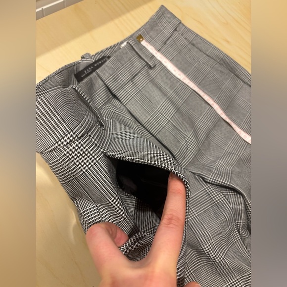 Zara Monochrome Houndstooth Trousers (US 2) - Picture 10 of 10